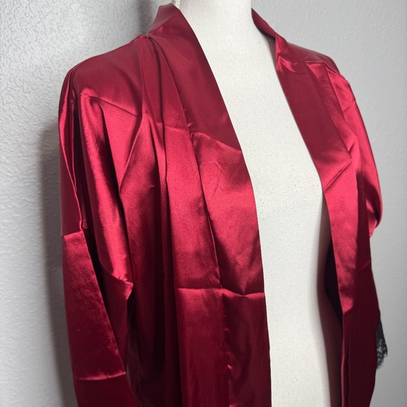 Women's Red  Short Satin Robe with Black Lace Trim size XL - Picture 12 of 13